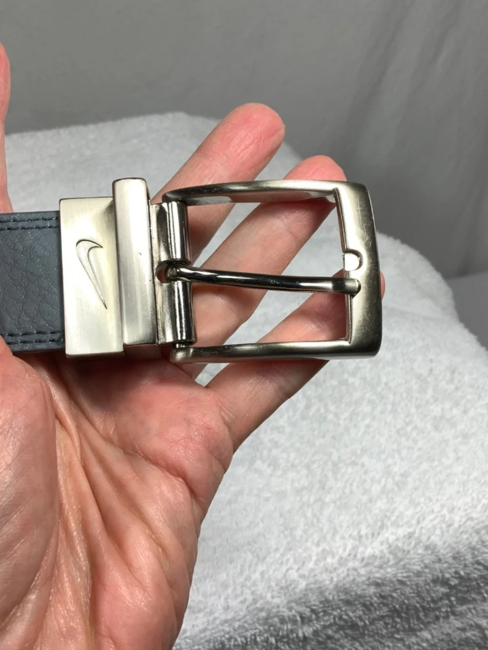 Nike Reversible White and Gray Belt - Size 34